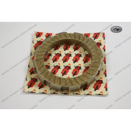 Clutch Disc KitClutch Disc Kit KTM 125 GS/MC 1975-1978 and 175 GS/MC 1972-1976. Includes 5 pieces fibre clutch discs.