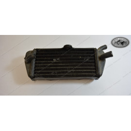 Radiator left KTM 250/350/500 1987-1989 54535007000 new old stock, one dent on a hose connection
