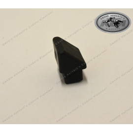Plastic plug 10,5x15,5 for aluminium rear subframe