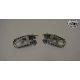 Fussrastensatz Husqvarna breit alle Twinshock Modelle bis Modelljahr 1984, per Paar, Aluminium gefräst inkl. Befestigungssatz