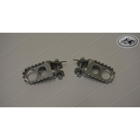 Wide foot rest kit for Husqvarna models. Fits all twinshock models untill 1984, full milled al